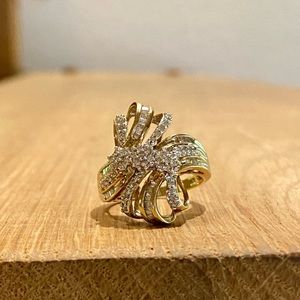 Antique Vintage 10K Yellow Gold Band, Prong Set Diamond Ribbon Cluster Ring